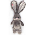 Conejo de peluche de gran oído gris